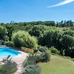 ヴィラ La Serenite