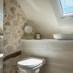 ヴィラ La Serenite ナジャク