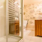 ヴィラ La Serenite ナジャク